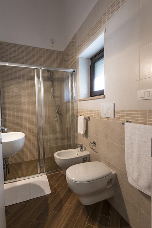 Hotel Golden House Mesagne Pokoj fotografie